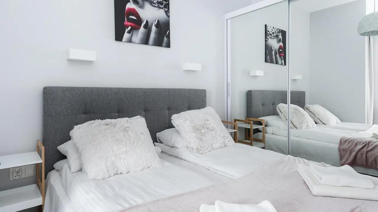 Apartment Novum City Center Near The Train Station By Sun & Snow Krakau Polen