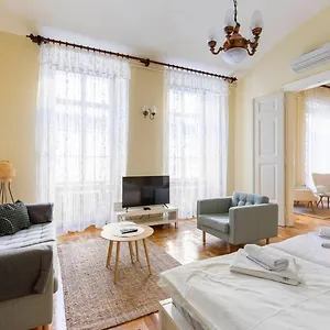 https://appartement-bohme.inbudapesthotels.com